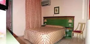 Hotel Logasasanti * Andújar